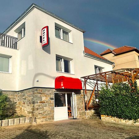 Penzion Fontana Hotel Namest nad Oslavou Ngoại thất bức ảnh