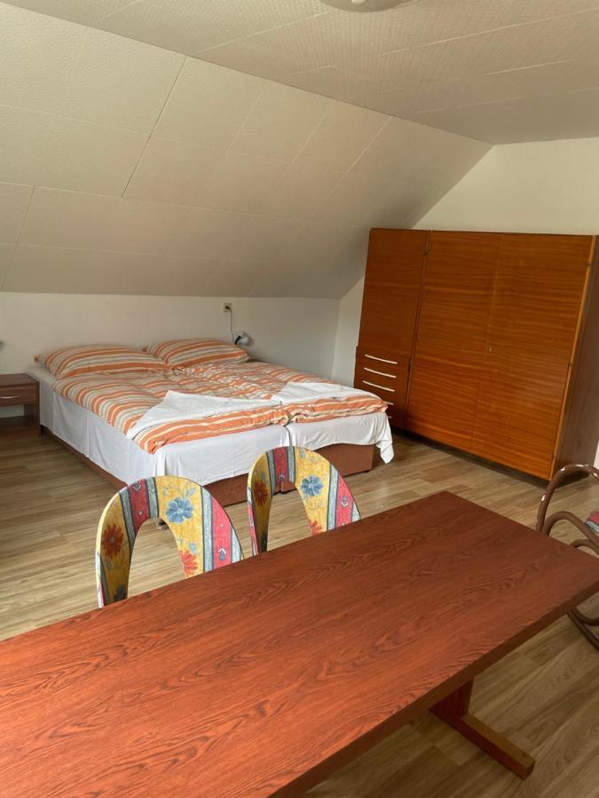 Penzion Fontana Hotel Namest nad Oslavou Ngoại thất bức ảnh