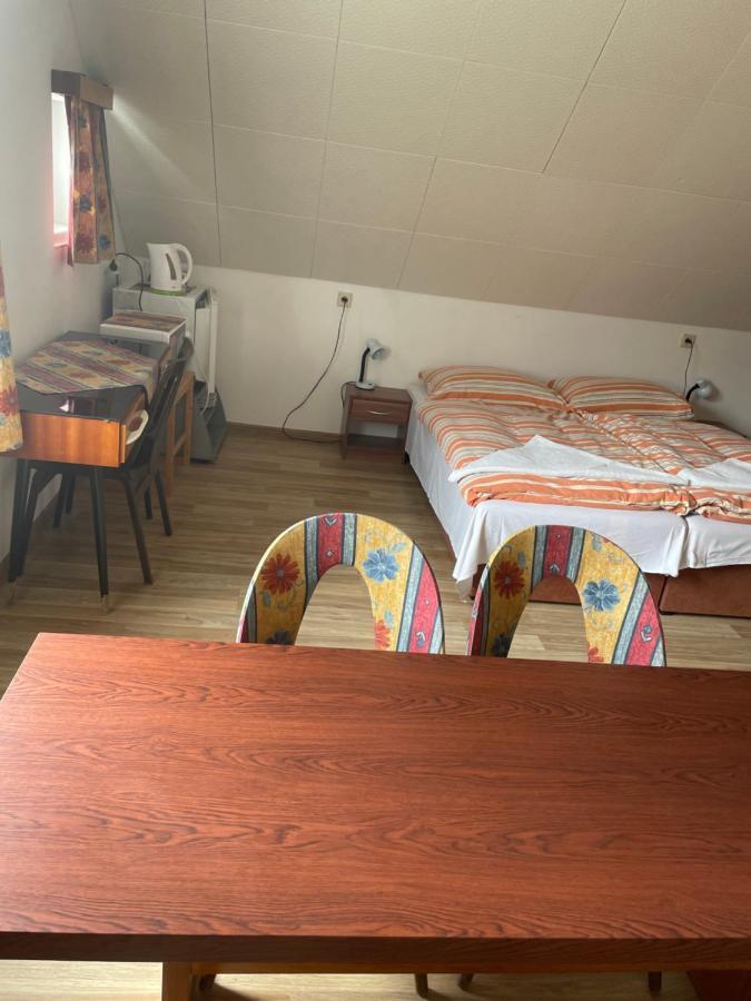 Penzion Fontana Hotel Namest nad Oslavou Ngoại thất bức ảnh